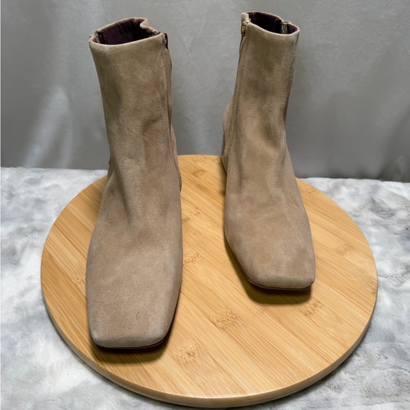 New Franco Sarto Suede Side Zip Ankle Beige Tan Boots Size 9 - Picture 4 of 7